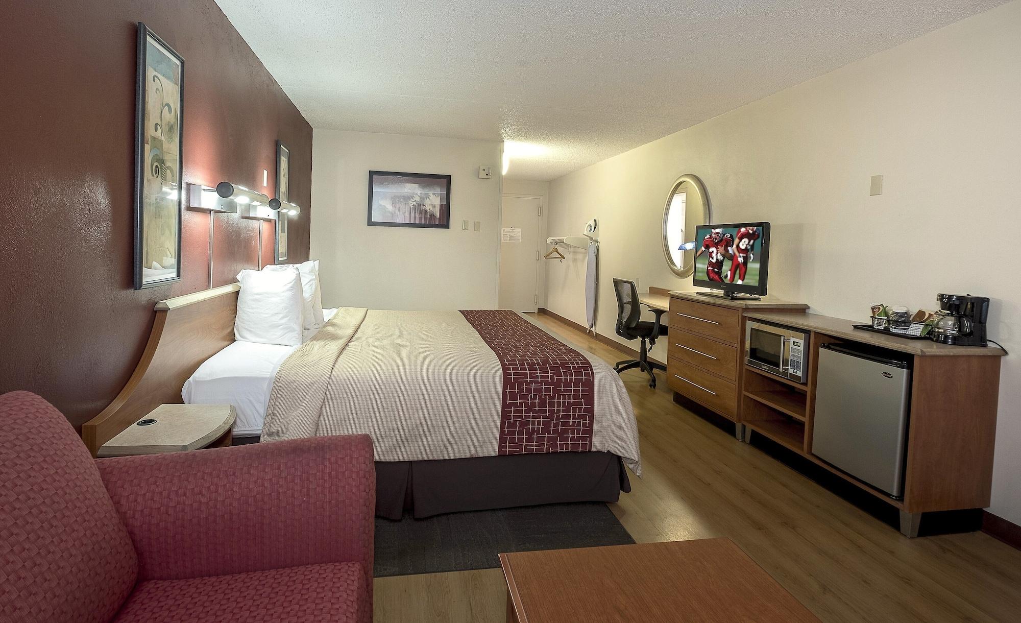 Red Roof Inn & Suites Cleveland - Элирия Экстерьер фото