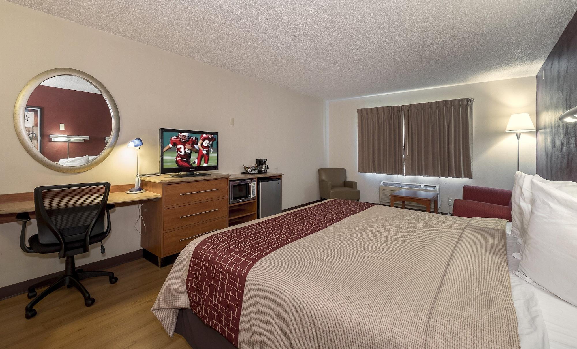 Red Roof Inn & Suites Cleveland - Элирия Экстерьер фото